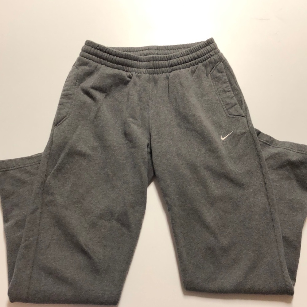 Nike men’s gray sweatpants! Sz S!